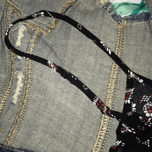 Sold! - Picture 5 of 7